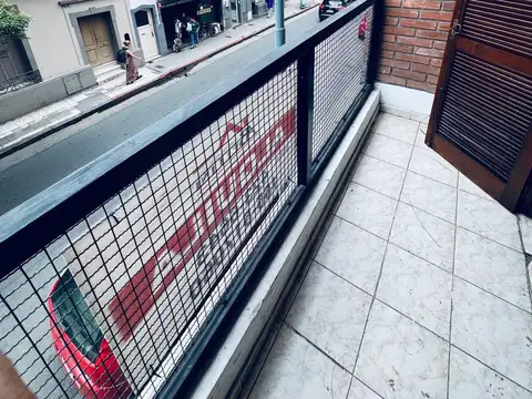 Monoambiente en Alquiler Con Balcón -  Barrio Centro - Impuestos Incluidos