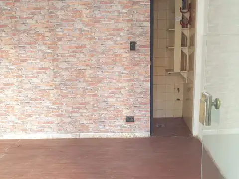 Magnifico local mts.Av De los Incas y Av. Triunvirato subte B Foco Comercial
