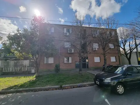 Departamento de dos dormitorios eva peron 6200