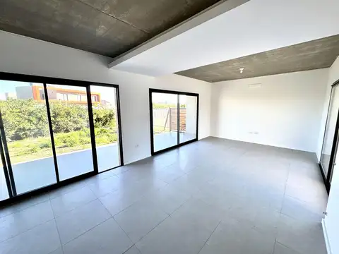 Casa en Venta en Funes, USD 227.000