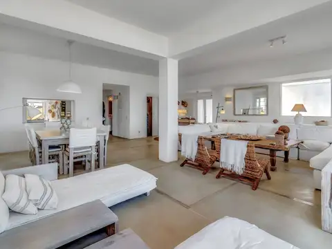 Casa en Alquiler en Punta Piedras, USD 28.000