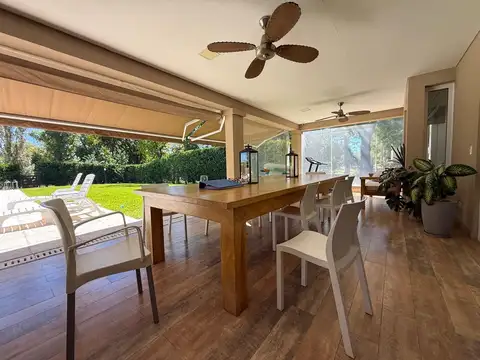 Casa en venta 4 ambientes en Pilar del Esste