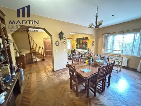 Casa 5 ambientes con 3 baños