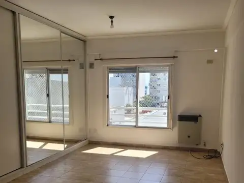 LA RIOJA 1300, Piso 4