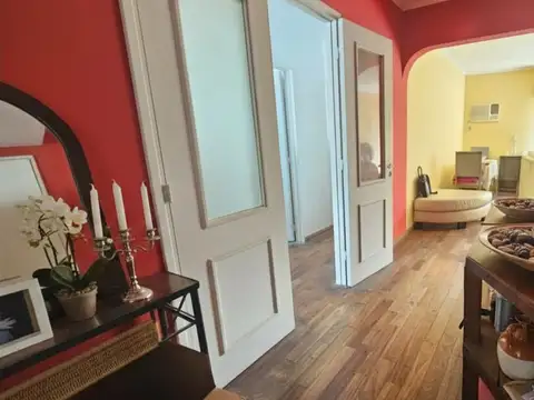 DEPARTAMENTO 3 AMBIENTES CON BALCÓN + DEPENDENCIA- EXCELENTE DISTRIBUCIÓN