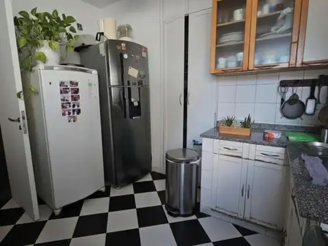 DEPARTAMENTO 3 AMBIENTES CON BALCÓN + DEPENDENCIA- EXCELENTE DISTRIBUCIÓN