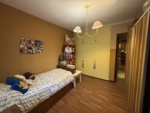 Manuela Pedraza 1300