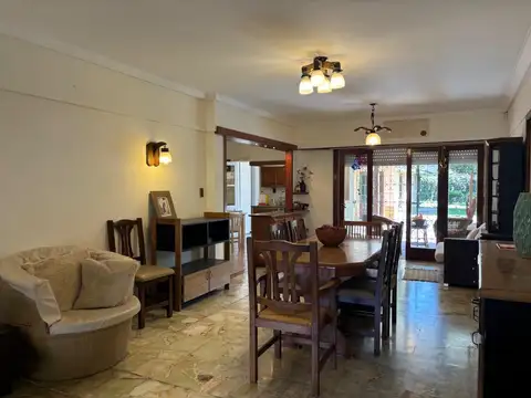 Casa 4 Amb + Playroom y quincho en Barrio Constitucion