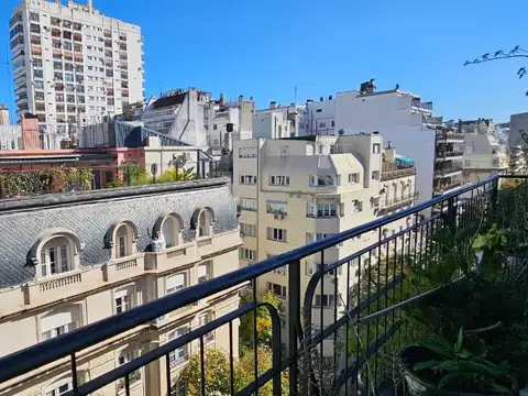 Venta Departamento en Recoleta piso 3 dormitorios con dep balcón y  terraza