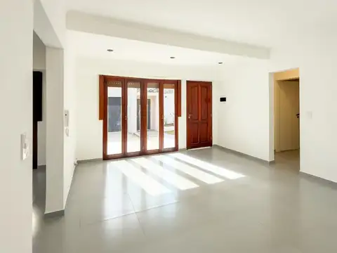 Depto Tipo Casa en Venta con 1 cocheras