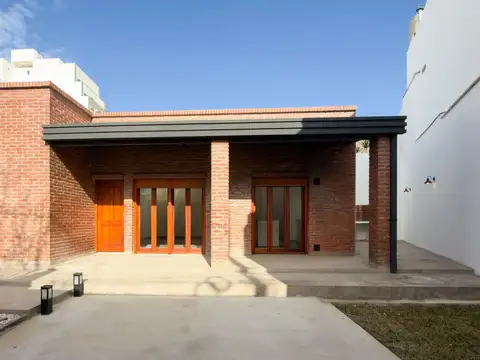 Casa en PH en Venta de 2 dormitorios con cochera en La Plata