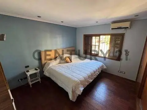 Casa 6 ambientes con 3 baños