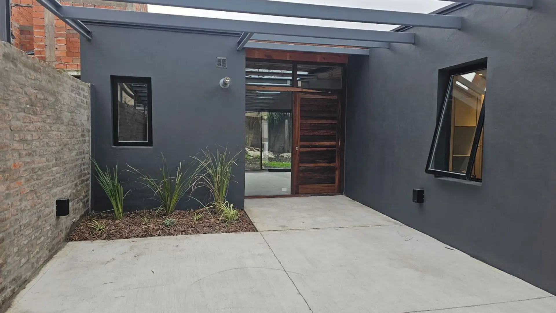 VENTA A ESTRENAR CASA 4 AMBIENTES, PUNTA MOGOTES
