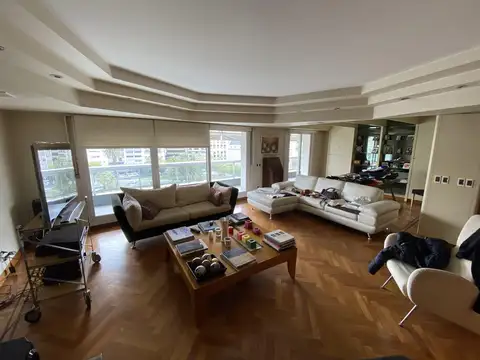 Departamento en Alquiler de 4 dormitorios