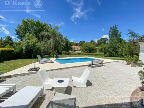 Casa en Venta - 4 dormitorios - USD 1.300.000