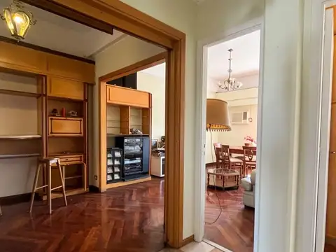 Venta piso exclusivo-Barrio Lourdes, amplísimo orientación norte.