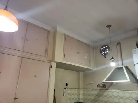 Dr. Mariano Moreno 100