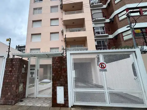 DEPARTAMENTO EN VENTA - MORON CENTRO