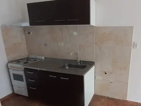 EN VENTA! MONOAMBIENTE CON PATIO - ZONA BLAS PARERA Y ALMAF.