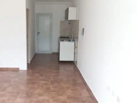 En Venta! Monoambiente Con Patio