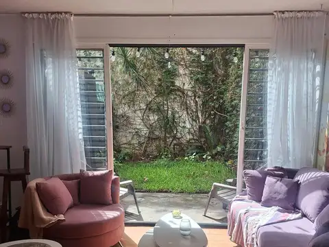 Depto Tipo Casa 3 ambientes con 2 baños