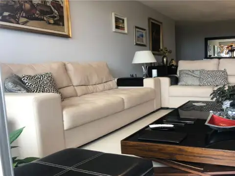Apartamento de 2 dormitorios en Mansa, PUNTA DEL ESTE 