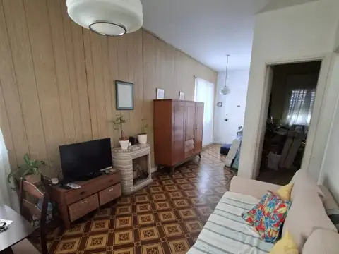 Depto Tipo Casa en Venta 50 años