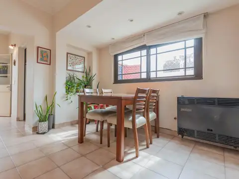 Depto Tipo Casa en Venta de 4 ambientes