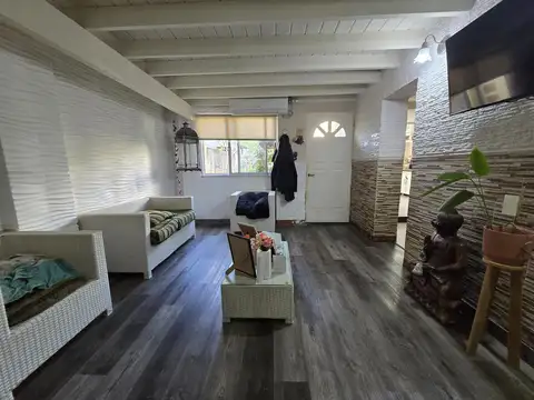 Depto Tipo Casa en Venta 50 años