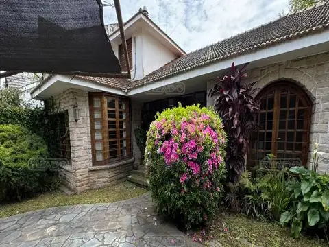Casa Chalet  en Venta en San Isidro, G.B.A. Zona Norte, Argentina