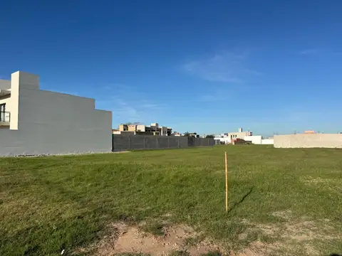 Terreno en Venta, FOT 1,2