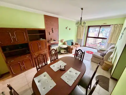4 AMBIENTES CON COCHERA BAJISIMAS EXPENSAS OPORTUNIDAD LISTO PARA ESCRITURAR