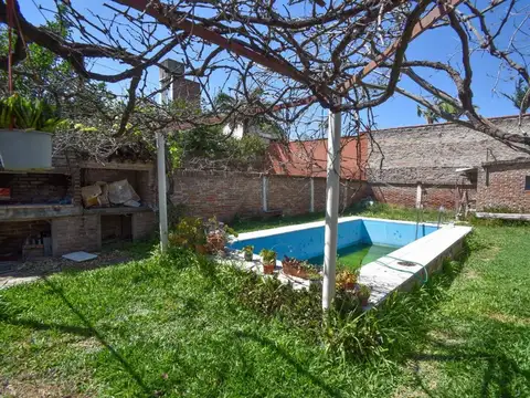 Gran casa - 3/4 Dorm. - PATIO en z/ Basílica Gpe.