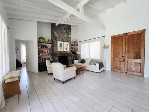 Casa 4 ambientes con 4 baños