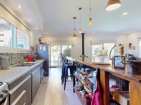 Casa en Venta con 2 cocheras