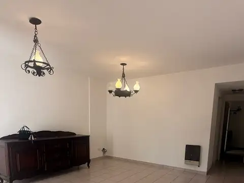 Departamento en Alquiler en Carapachay, $ 830.000