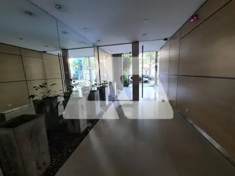 LLavallol 100, Piso 1