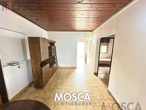 Casa 4 ambientes con 1 baño
