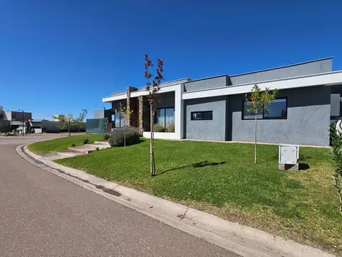 Casa en Venta en Maipú, Mendoza