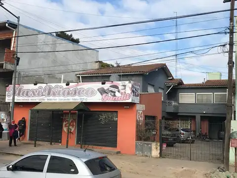 Galpon en Venta 15  mts Frente