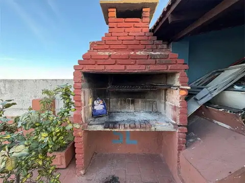 Depto Tipo Casa en Venta de 6 ambientes