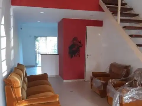 Depto Tipo Casa 3 ambientes con 1 baño