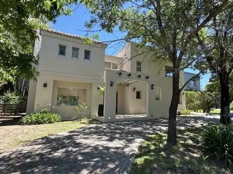 Venta de Casa 5 AMBIENTES en St. Mathews Village, Pilar