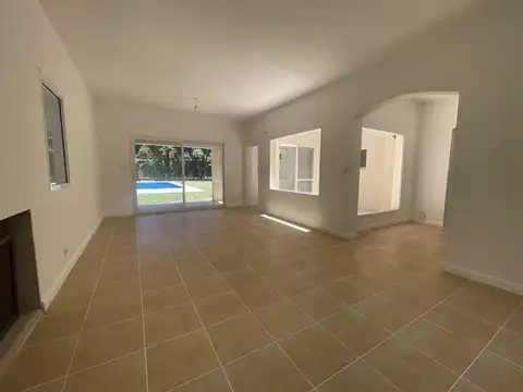 Casa en Venta en Saint Matthews, USD 390.000