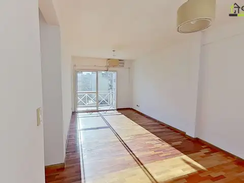 Departamento De 3 Ambientes + Super Luminoso + Cochera Fija Cubierta