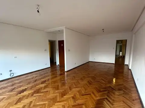 Departamento en Alquiler de 4 ambientes