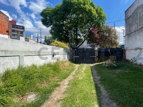 calle 23 entre 39 y 40 300, Piso 0