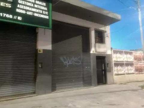 EXCELENTE OPORTUNIDAD DE INVERSIÓN!! LOCAL CON RENTA !!!