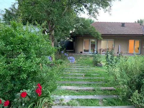 Casa 5 ambientes con 5 baños