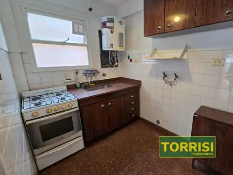 Lambaré 800 , Piso 3